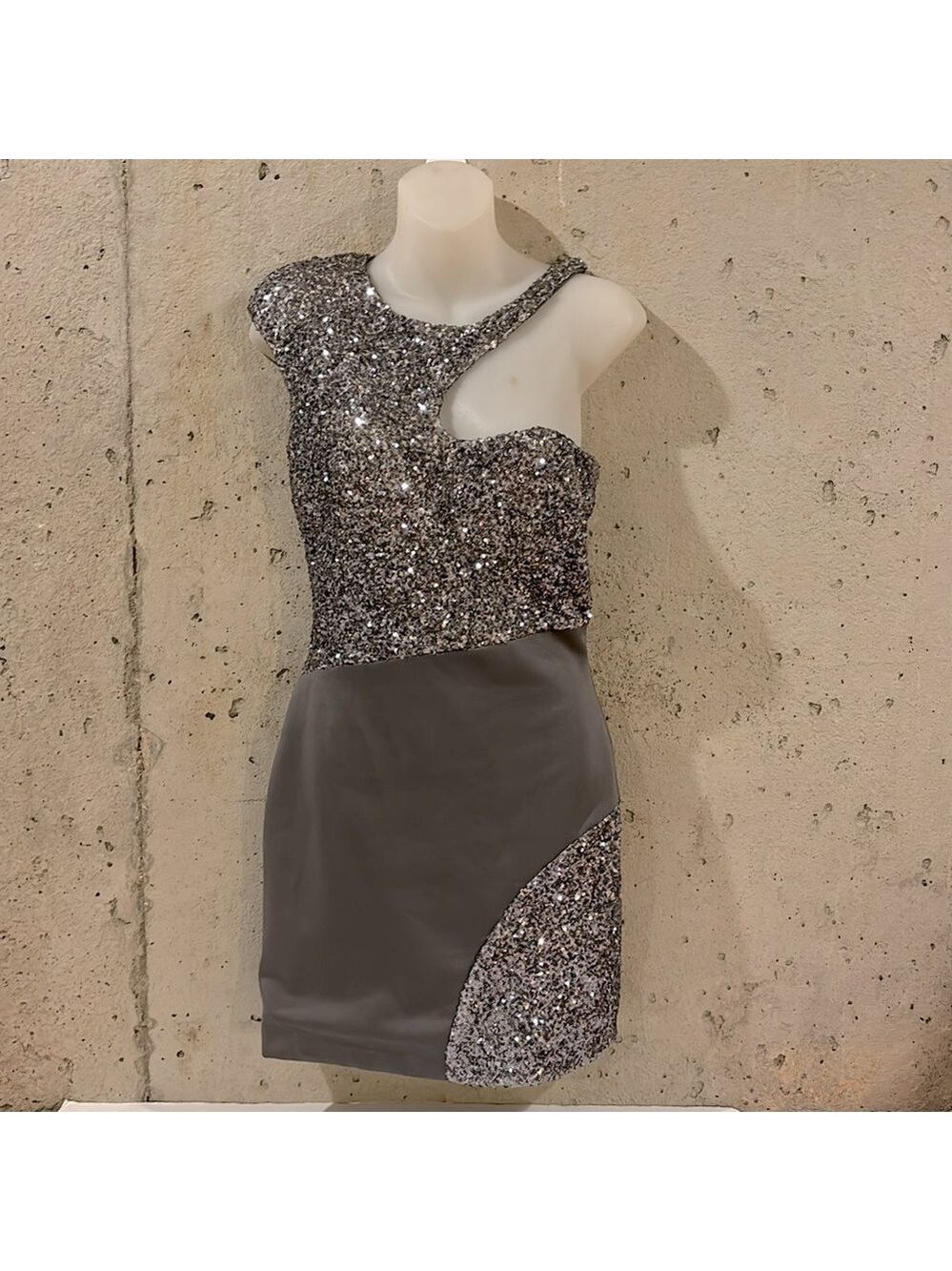 Arden B Exclusive Silver Sequin and Satin Mini Party Dress - Size M - Picture 1 of 10